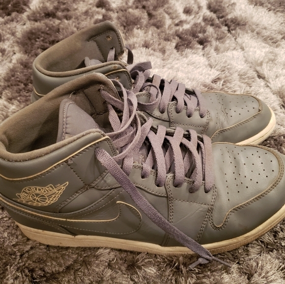Nike Air Jordan 1 Mid Cool Gray Mens Basketball Sn main image 6